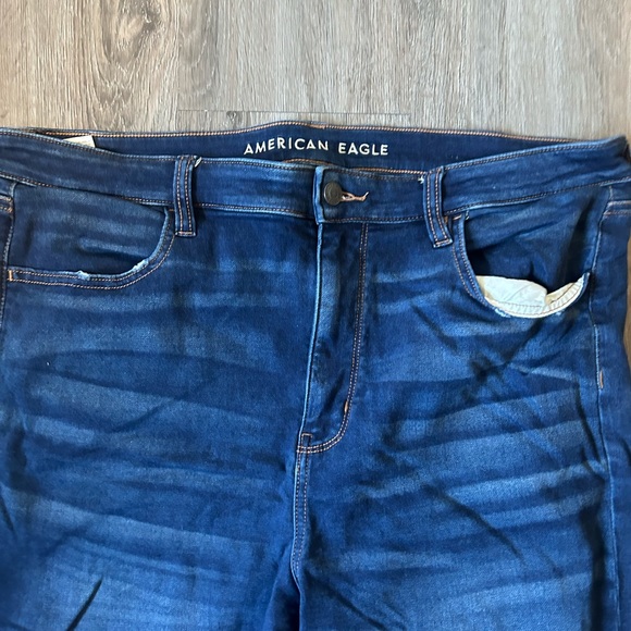 American Eagle Ripped Jeans - Picture 4 of 7